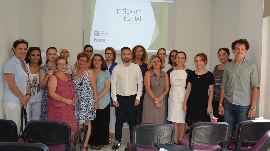 Kadınlara e-ticaret eğitimi