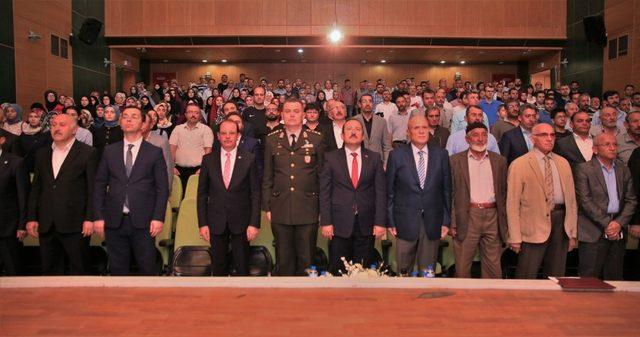 Bayburt Üniversitesi 15 Temmuz’u sergi, söyleşi ve konferans etkinlikleriyle andı