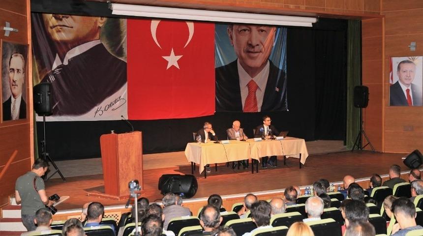 Bayburt &Uuml;niversitesi 15 Temmuz&rsquo;u sergi, s&ouml;yleşi ve konferans etkinlikleriyle andı