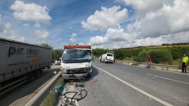 Arnavutköy’de trafik kazası: 2 yaralı