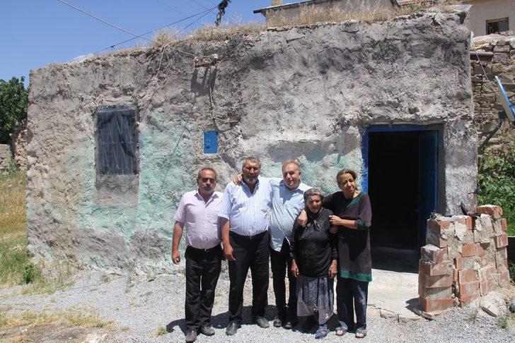  Evin ortasında taşla yaşıyorlar! G4