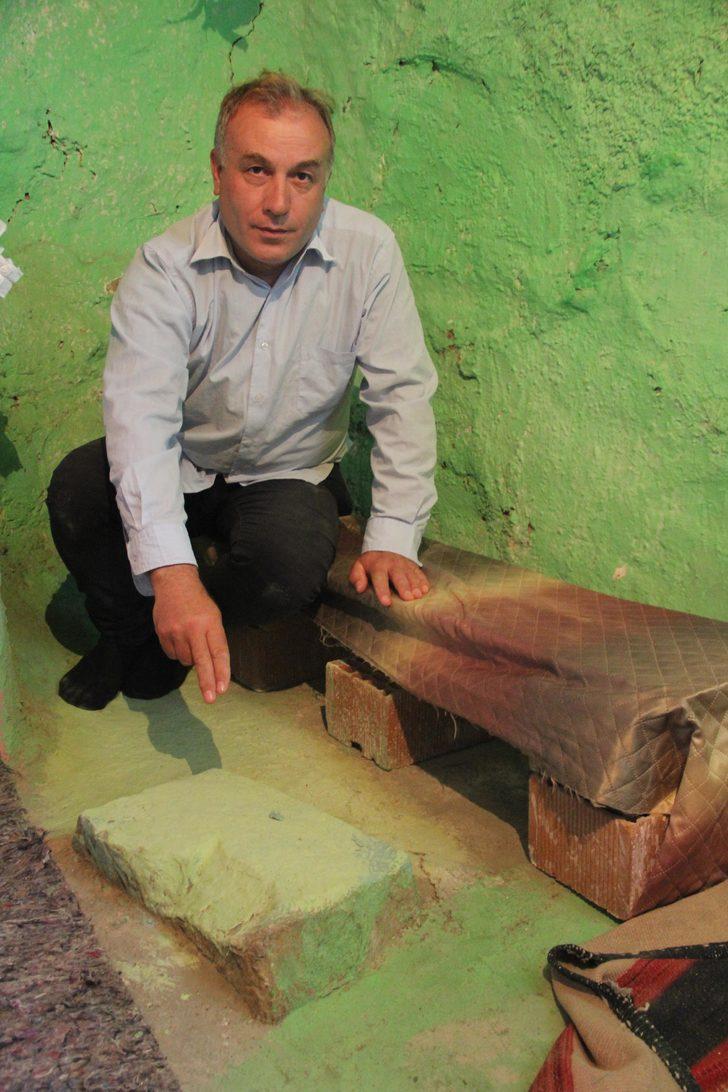  Evin ortasında taşla yaşıyorlar! G1