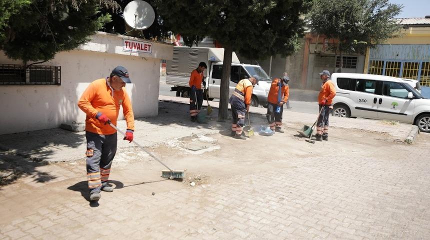 Esnaf sahredeyken &ccedil;alışma alanı temizlendi
