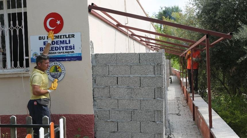 Erdemli Belediyesi&rsquo;nin okullara desteği s&uuml;r&uuml;yor