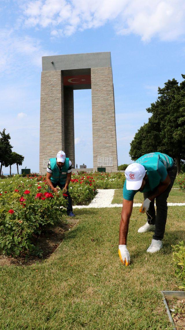 Denetimli serbestlik yükümlülerinden Şehitler Abidesi'nde temizlik