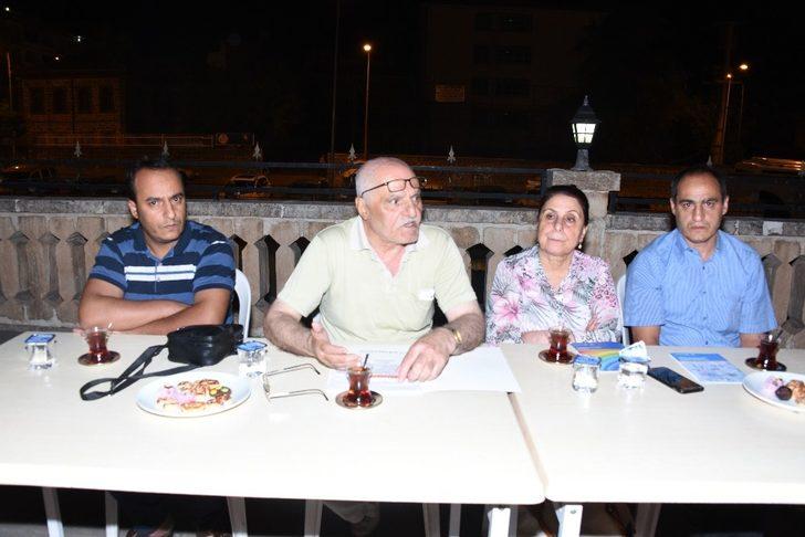 Siverek’te STK’lar uygulamalı bilimler fakültenin kapanmaması için toplandı G1