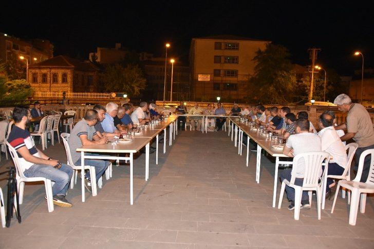 Siverek’te STK’lar uygulamalı bilimler fakültenin kapanmaması için toplandı G2