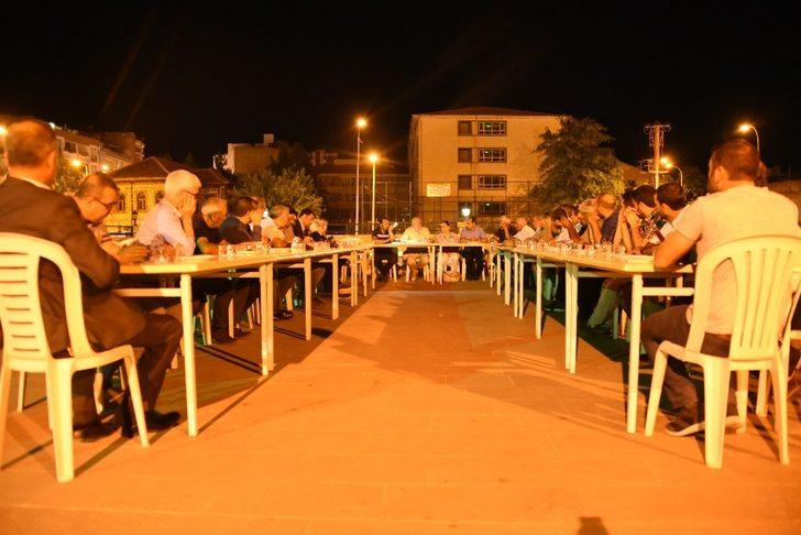 Siverek’te STK’lar uygulamalı bilimler fakültenin kapanmaması için toplandı G4