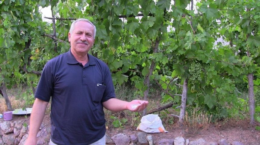 Emekli öğretmen kalker kayalarını tarım kirecine dönüştürdü, taleplere yetişemiyor