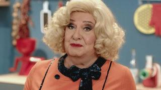 Gülben Ergen Huysuz Virjin'i ziyaret etti! İşte son hali