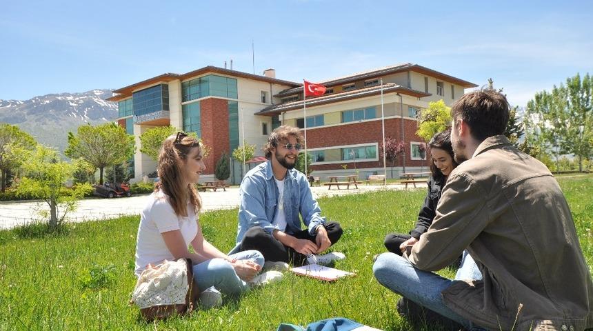 NE&Uuml;&rsquo;de bazı b&ouml;l&uuml;mlere ilk defa &ouml;ğrenci kabul&uuml; yapılacak