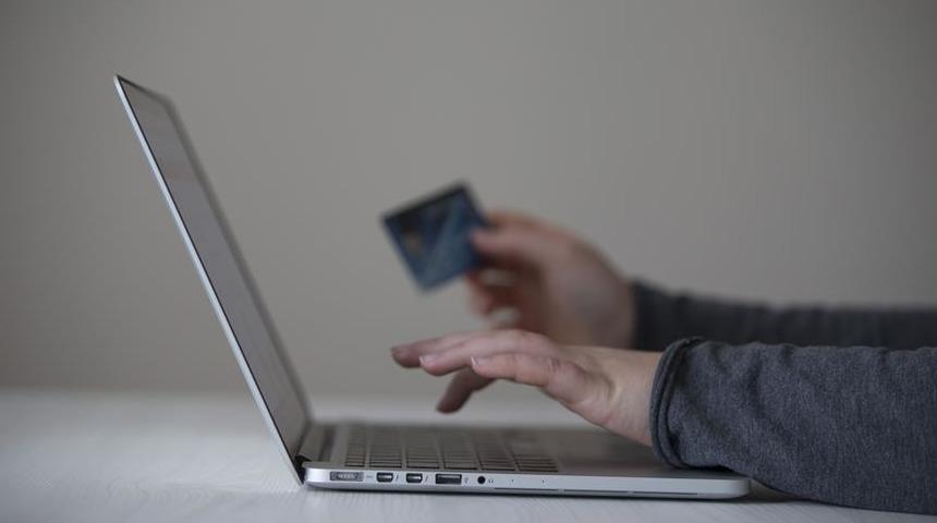 En tuhaf dolandırıcılık