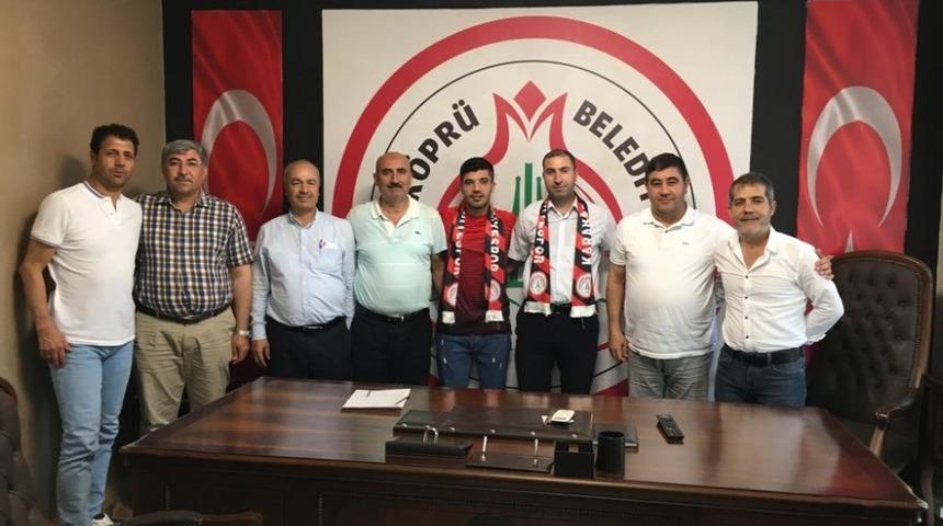 Emre Aydın ve Emre Okur Karak&ouml;pr&uuml; Belediyespor&rsquo;da