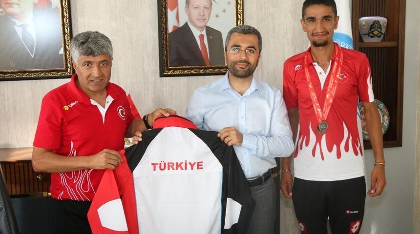 Başkan Say, milli atlet Değer’i tebrik etti