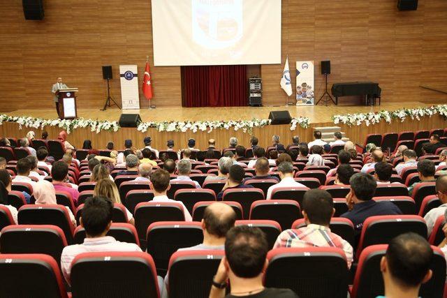 Aksaray’da Türk siyasi hayatında darbeler ve milli egemenlik konferansı