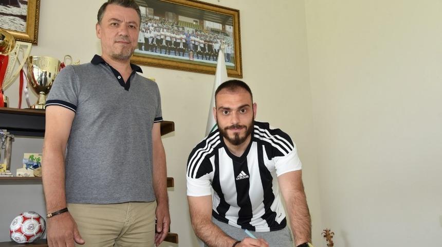 Manisa BBSK, Zahit Fındık&rsquo;ı renklerine bağladı