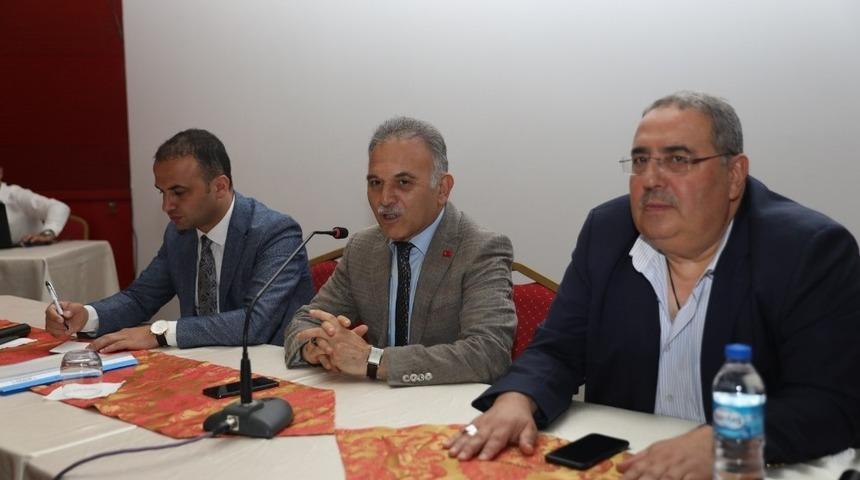 Büyükşehir yatırımları istişare edildi