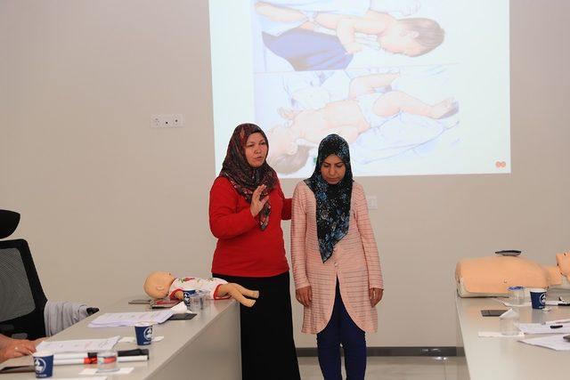 Pamukkale Belediyesi’nden engelli vatandaşlara ilk yardım eğitimi