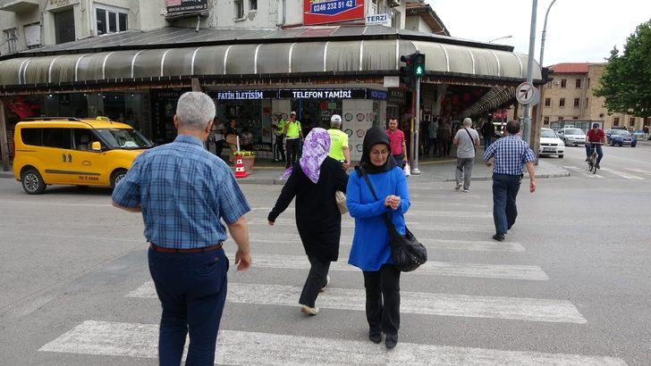 Yayalar için 'kırmızı' alarm! Polis böyle tespit etti, ceza yazdı G5