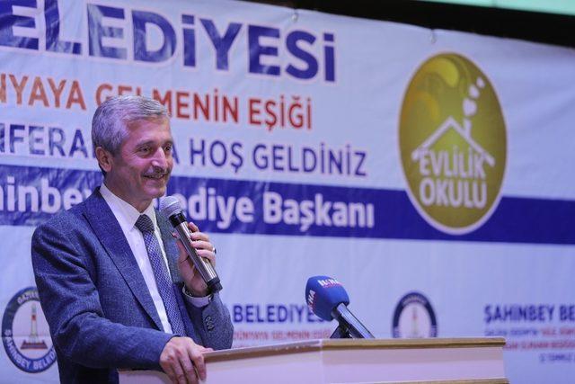 Evlilik Okulu’nda  aile içi iletişim anlatıldı