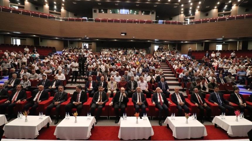 Rekt&ouml;r Karabulut, T&uuml;rkiye&rsquo;nin Fırsat Penceresi: &ldquo;T&uuml;rk Y&uuml;ksek&ouml;ğretimi&rdquo; toplantısına katıldı