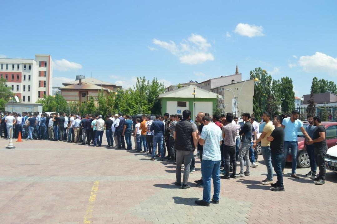 &Uuml;nl&uuml; spor giyim firması personel alımına başladı