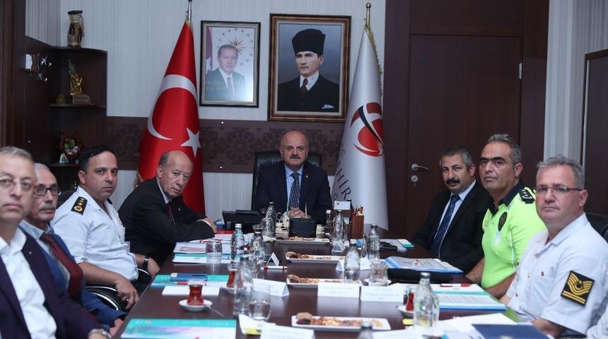 Trafik Değerlendirme Toplantısı Vali &Ccedil;akacak&rsquo;ın başbakanlığında yapıldı