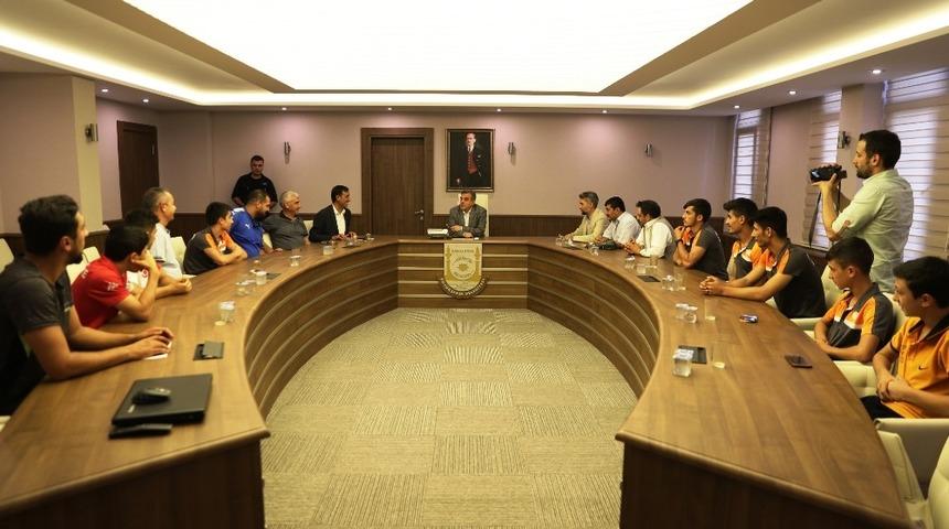 Şanlıurfa&rsquo;da d&uuml;nya şampiyonu yetiştiriliyor