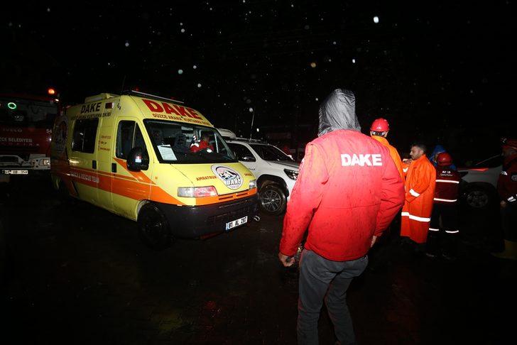 Düzce'de heyelan! Köylere ulaşım kapandı!  G3