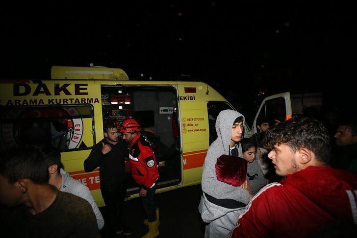 Düzce'de heyelan! Köylere ulaşım kapandı!  G5