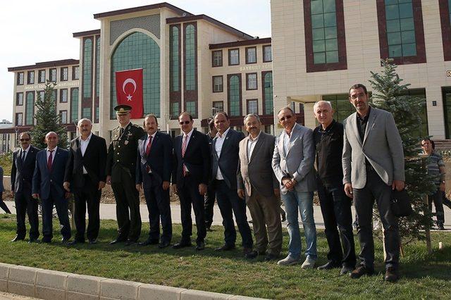 251 şehidin hatırası Bayburt Üniversitesinde yaşatılacak