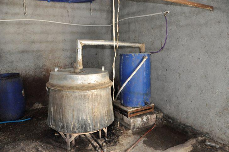 Adana'da sahte içki imalathanesine operasyon G3