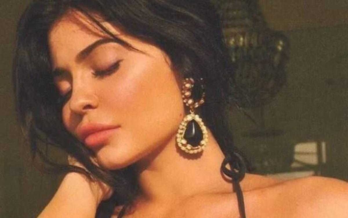 Kylie Jenner'ın tatil pozları bitmiyor!  Hastalığını da a&ccedil;ıkladı