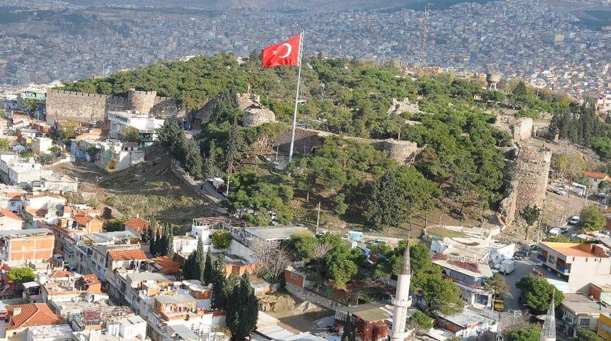 Başkan Soyer, Kadifekale&rsquo;de &ldquo;&uuml;retici pazarı&rdquo; a&ccedil;ıyor