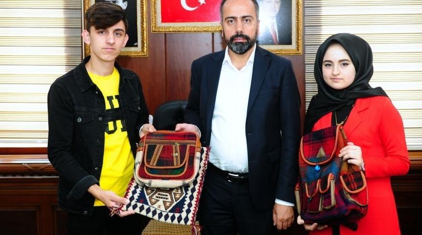 Rekt&ouml;r Şevli, 15 Temmuz şehidinin &ccedil;ocuklarıyla bir araya geldi