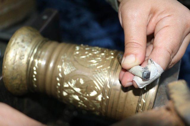 Bakır ve sedefe kadın eli değdi 1