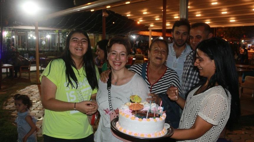 Polislerden kanser hastası polis eşine doğum g&uuml;n&uuml; s&uuml;rprizi