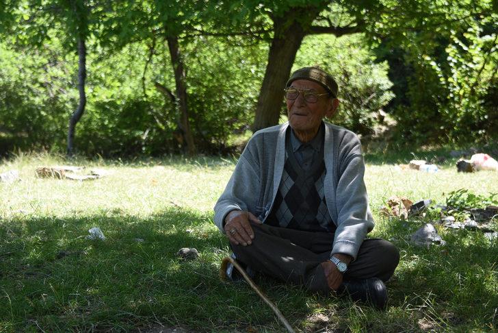 Kıraç toprakları ormana çevirdiler G3