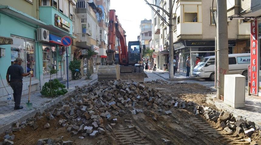 Turgutlu&rsquo;da 25 yıllık yol yenileniyor