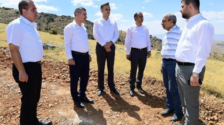 Yeşilyurt&rsquo;ta 3 ayrı noktaya g&uuml;neş enerji santrali kuruyor