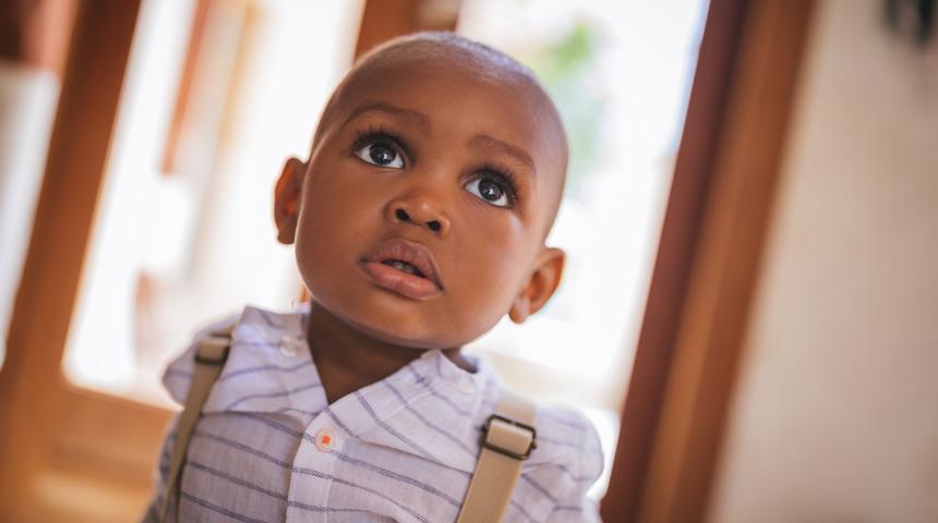 Bebek g&ouml;z muayenesi ile k&ouml;rl&uuml;k &ouml;nlenebilir