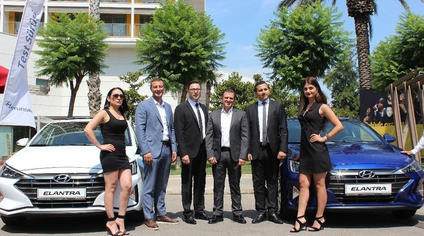 Tarzıyla farkını g&ouml;sterdi