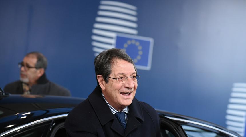 Rum liderden 'görüşmeye hazırız' mesajı