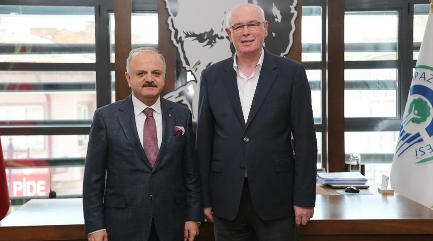 Vali Çakacak’tan Kazım Kurt’a nezaket ziyareti