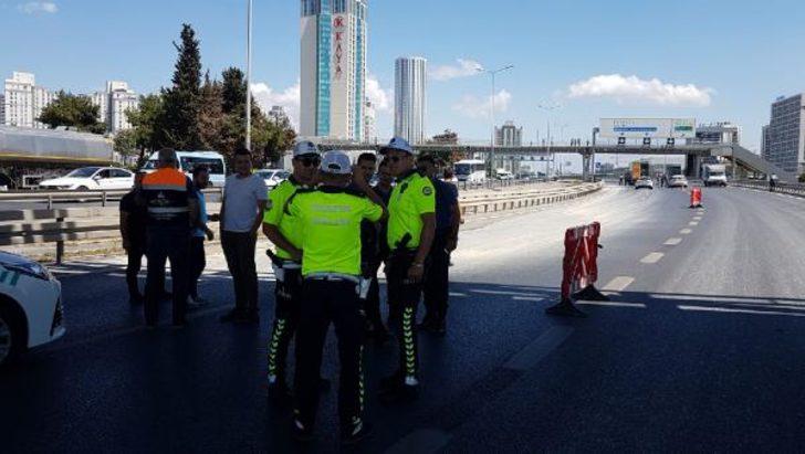 Son dakika: İstanbul D-100'de yol çöktü! Bölge trafiğe kapatıldı G1