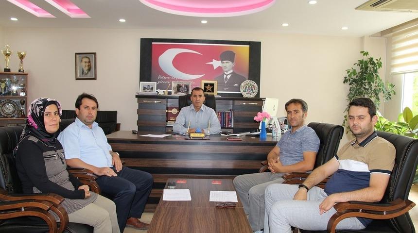 Kula&rsquo;da taşımalı 900 &ouml;ğrenci i&ccedil;in taşıma ve yemek ihalesi yapıldı