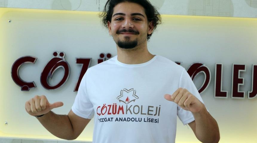 YKS yabancı dil Yozgat birincisi &Ccedil;&ouml;z&uuml;m Koleji&rsquo;nden
