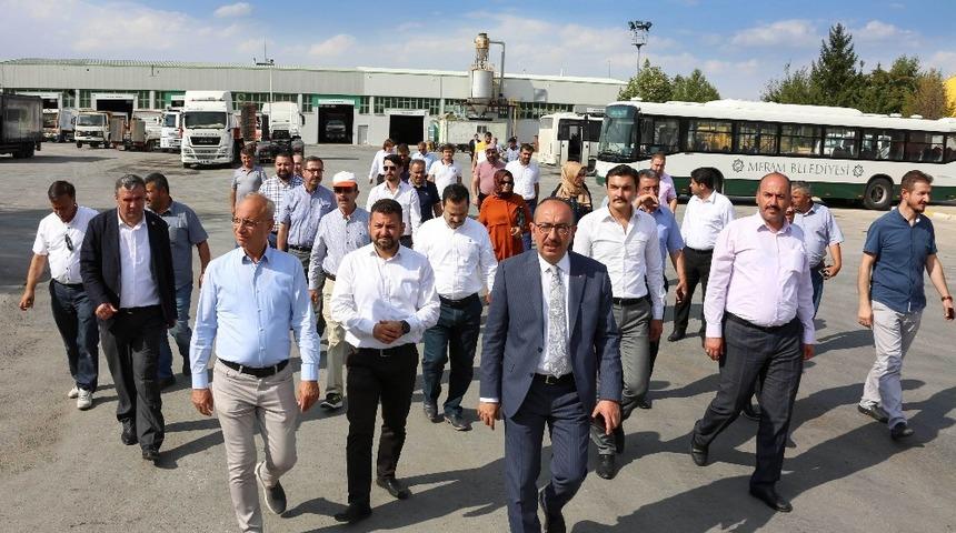 Başkan Kavuş ve meclis &uuml;yeleri belediyenin tesislerini gezdi