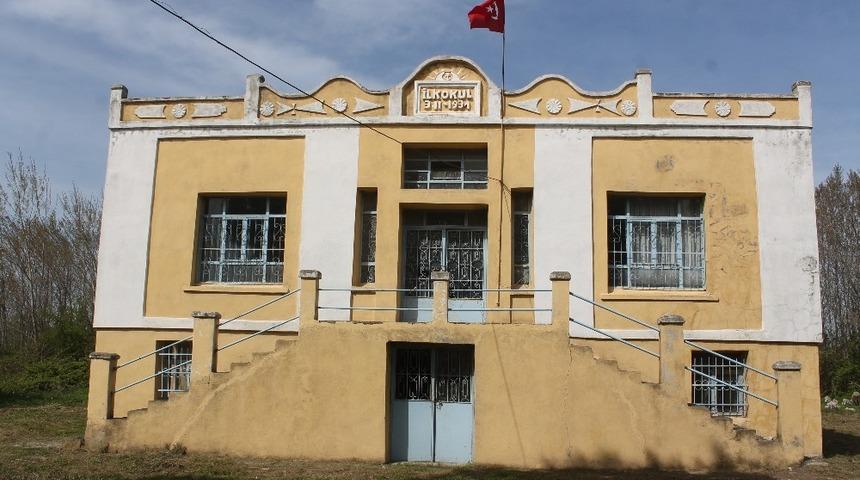 Gen&ccedil;lerden &ouml;rnek davranış