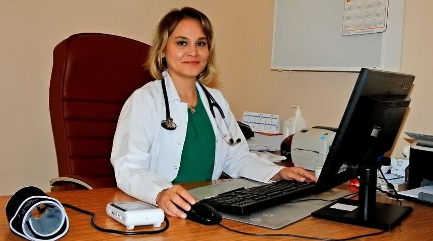 &Ccedil;eşme&rsquo;nin kardiyoloji uzmanı sorunu ge&ccedil;ici olarak &ccedil;&ouml;z&uuml;ld&uuml;